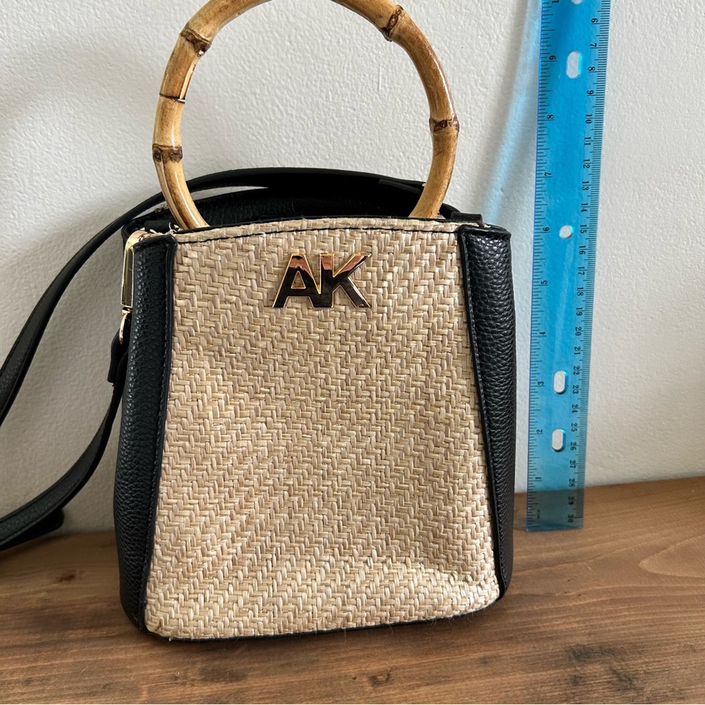Anne Klein Black and Tan Woven Handle Bag - Picture 10 of 13